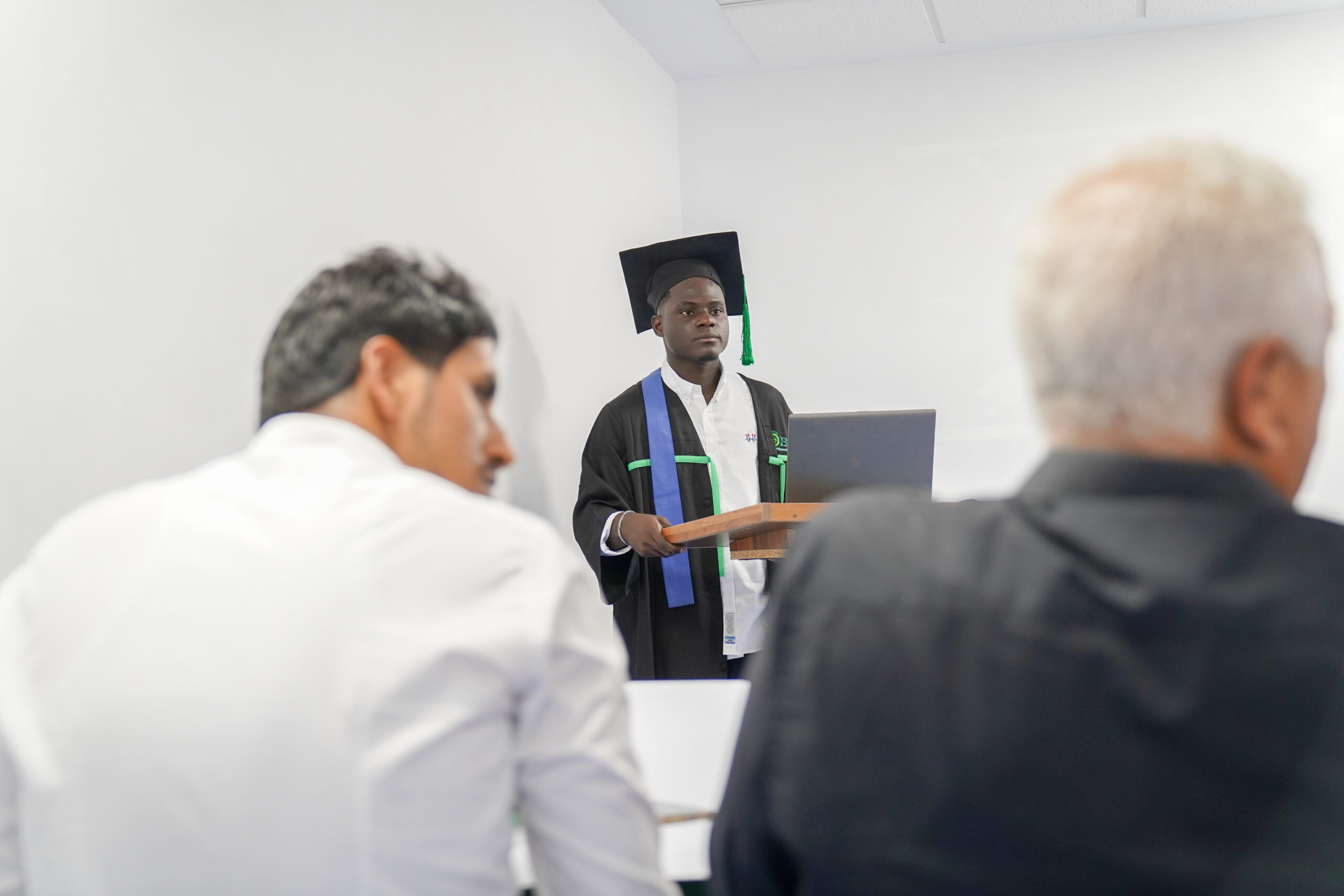 soutenances des projets de fin d'études  par nos étudiants de nos lauréats en commerce international 